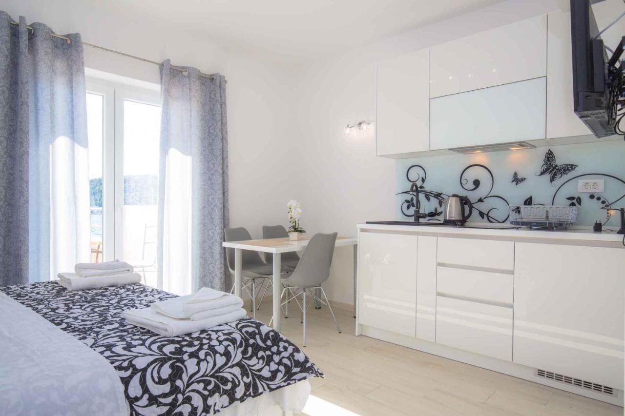 Apartments In Rogoznica 40364 Kültér fotó