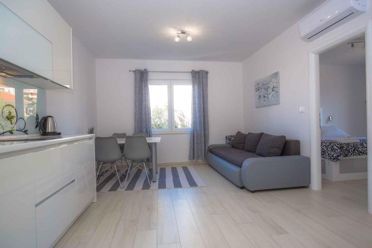 Apartments In Rogoznica 40364 Kültér fotó