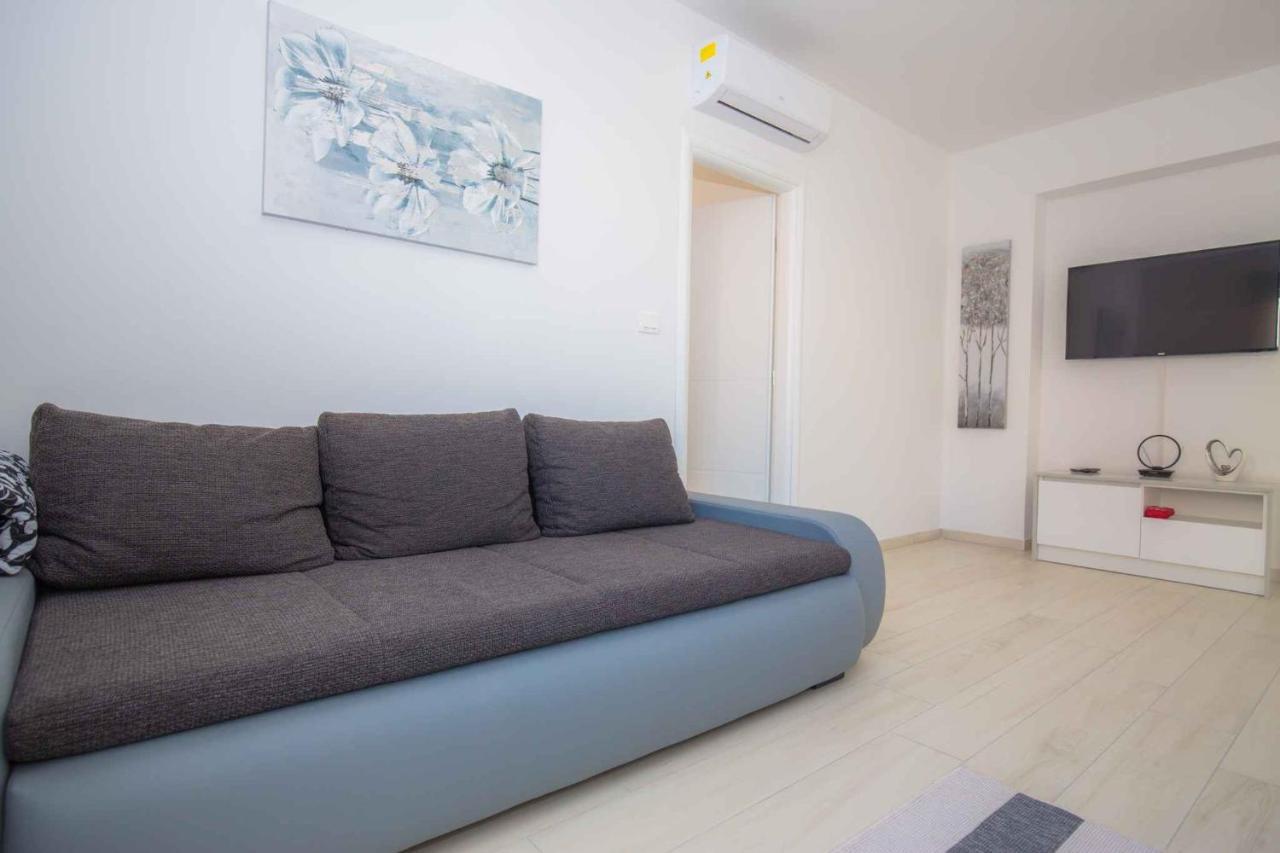 Apartments In Rogoznica 40364 Kültér fotó